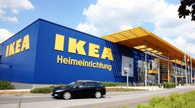 Blick auf das Ikea-Einrichtungshaus in Dresden (Archivbild vom 11.06.2011).