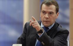 Kremlchef Medwedew führt überraschend die Regierungspartei Geeintes Russland als Spitzenkandidat in die Duma-Wahl.