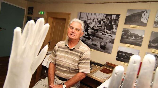 Paul Weible ist gelernter Handschuhmacher. Zusammen mit Hans Wurster, dem früheren Prokuristen der Handschuh-Firma Karl Reusch,