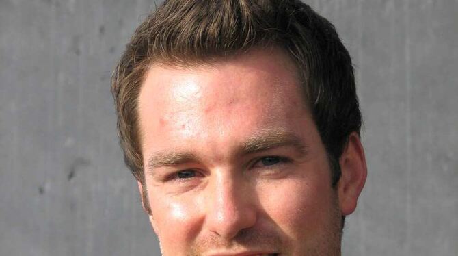 Plastiktüte? Kühlschrank? Steinguttopf? Wie Brot am besten aufbewahrt wird, erklärt Bäckermeister Jörg Schmid. GEA-FOTO: P Plastiktüte? Kühlschrank? Steinguttopf? Wie Brot am besten aufbewahrt wird, erklärt Bäckermeister Jörg Schmid. GEA-FOTO: P