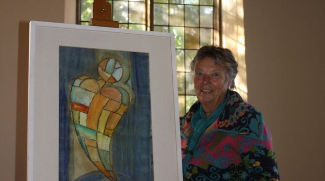 Ingrid Schwarz stellt am kommenden Sonntag in Gönningen 18 Beispiele ihrer Kirchenfenster-Kunst vor.