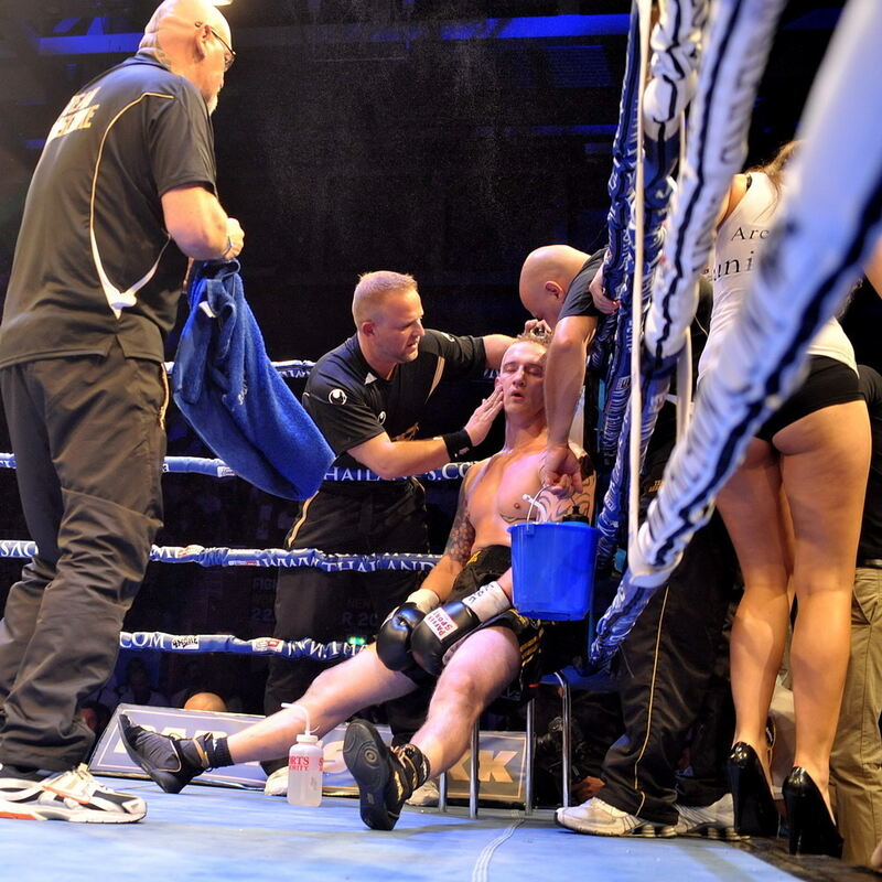 Björn Blaschke gegen Ben Nsafoah. Foto: Niethammer