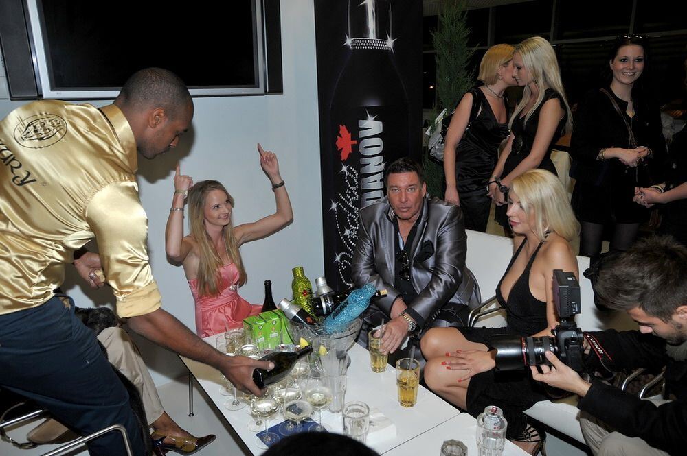 Björn Blaschke gegen Ben Nsafoah. Foto: Niethammer