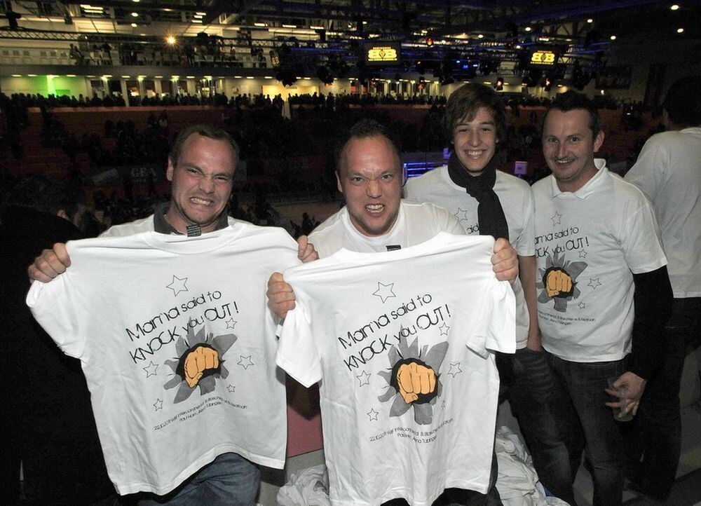 Björn Blaschke gegen Ben Nsafoah. Foto: Niethammer