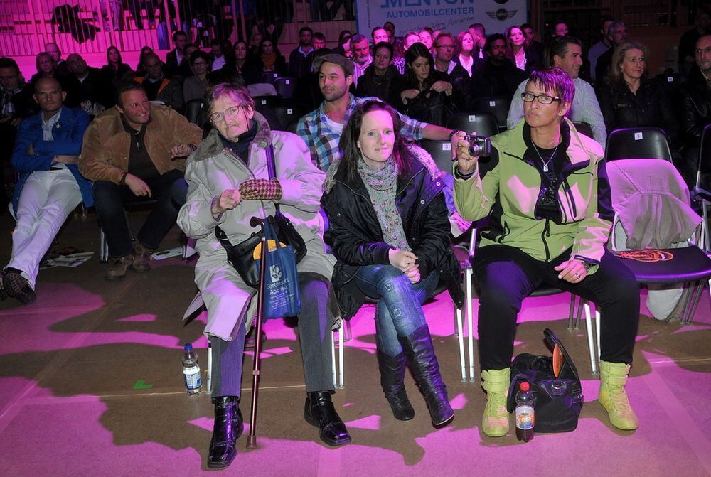 Björn Blaschke gegen Ben Nsafoah. Foto: Niethammer