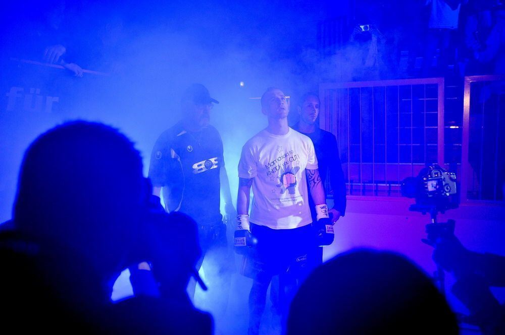 Björn Blaschke gegen Ben Nsafoah. Foto: Niethammer