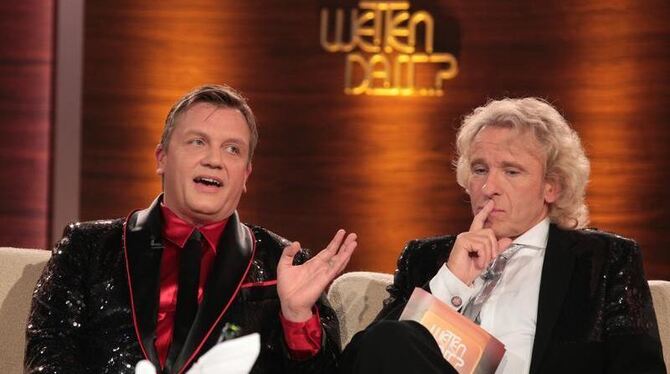 Hape Kerkeling und Thomas Gottschalk bei »Wetten, dass..?« auf dem Sofa. Foto: Jan Woitas
