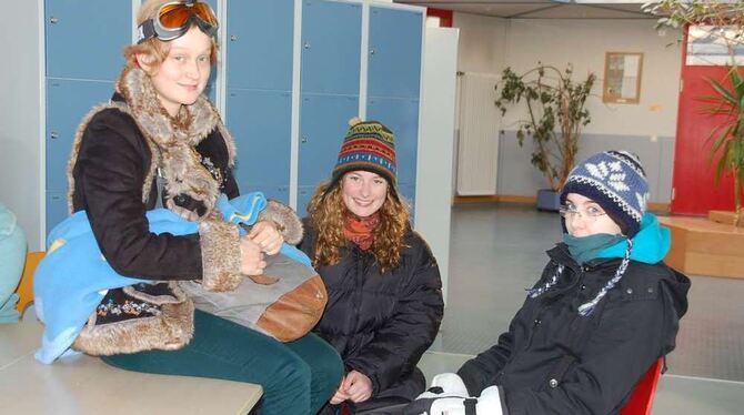 Helen, Anna und Constanze (von links) waren gegen die Kälte gut gewappnet. GEA-FOTO: IST Helen, Anna und Constanze (von links) waren gegen die Kälte gut gewappnet. GEA-FOTO: IST