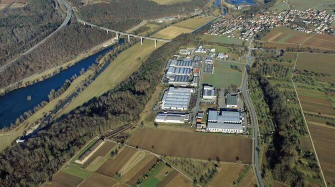 Das Industrie Mahden bei Altenburg. Links ist der Neckartalviadukt zu sehen.