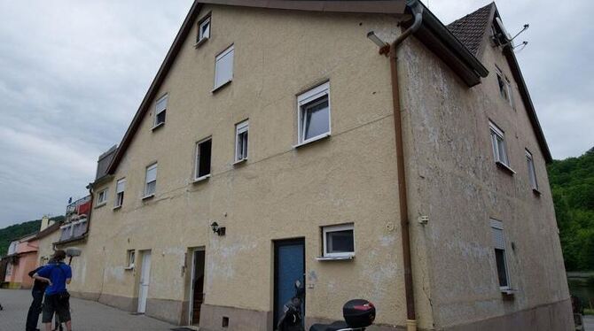 Das Haus in Haßmersheim, in dem eine 20-Jährige ein Jahr lang wie eine Sklavin gefangen gehalten und sexuell genötigt worden