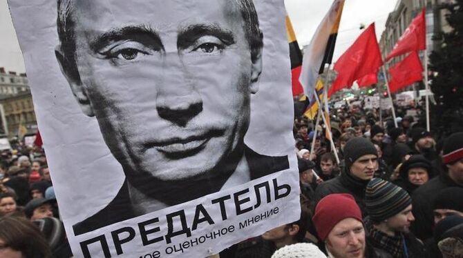 Die Demonstrationen nach den umstrittenen Wahlen in Russland reißen nicht ab. Regierungsgegner protestieren in St. Petersburg