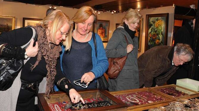 Antiquitätenfreunde bei der »Drei-Königs-Antik« 2011. GEA-ARCHIVFOTO: PACHER