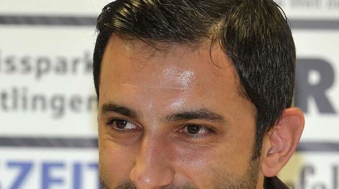 In Kirchheim geboren und Familienvater von zwei Söhnen, die auch Fußball spielen: Der Nürtinger Murat Isik . FOTO: NIETHAMMER