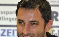 In Kirchheim geboren und Familienvater von zwei Söhnen, die auch Fußball spielen: Der Nürtinger Murat Isik . FOTO: NIETHAMMER