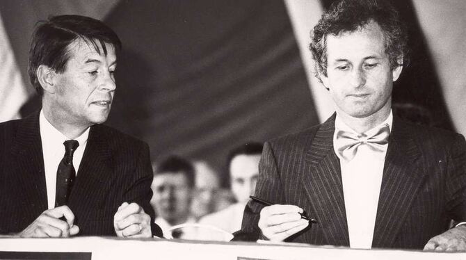 Als Jean Moreau und Rolf Keller vor 25 Jahren die Partnerschaftsurkunde unterzeichneten, hatten Begriffe wie Versöhnung und Völk