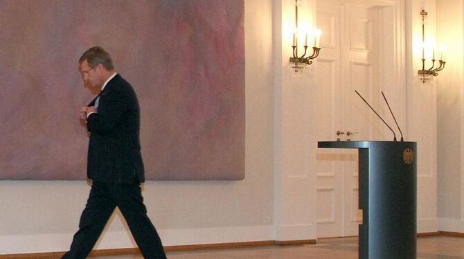 Bundespräsident Christian Wulff sieht sich immer neuen Anwürfen gegenüber. Foto: Wolfgang Kumm 