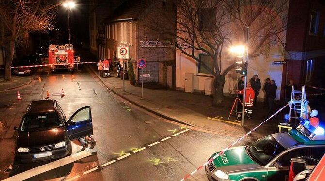 Im niedersächsischen Sarstedt ist ein Mann in seinem Auto an einer roten Ampel erschossen worden. Foto: Christian Elsner 