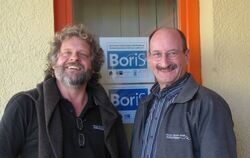 Grund zur Freude: Ralf-Michael Röckel (links) und Norbert Fehrle. FOTO: MÜLLER