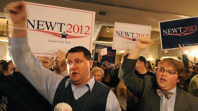 Anhänger von Newt Gingrich feien den Sieg ihres Favoriten. Foto: Erik S. Lesser Anhänger von Newt Gingrich feien den Sieg ihres Favoriten. Foto: Erik S. Lesser