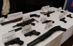 Waffen, die bei den Ermittlungen gegen die terroristische Vereinigung «Nationalsozialistischer Untergrund» (NSU) gefunden wurden