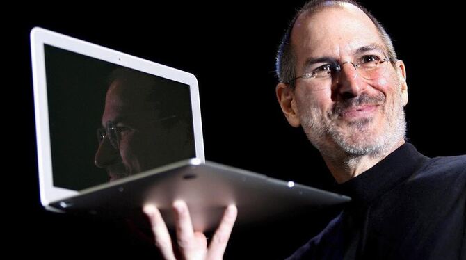 Steve Jobs bei der Präsentation des MacBook Air. (Archivfoto)