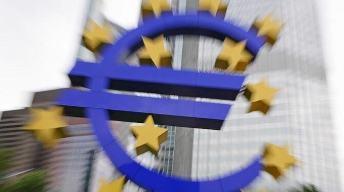 Europas Währungshüter lassen neue Instrumente zur Konjunkturbelebung vorerst im Schrank. Der Leitzins bleibt auf Rekordtief.
