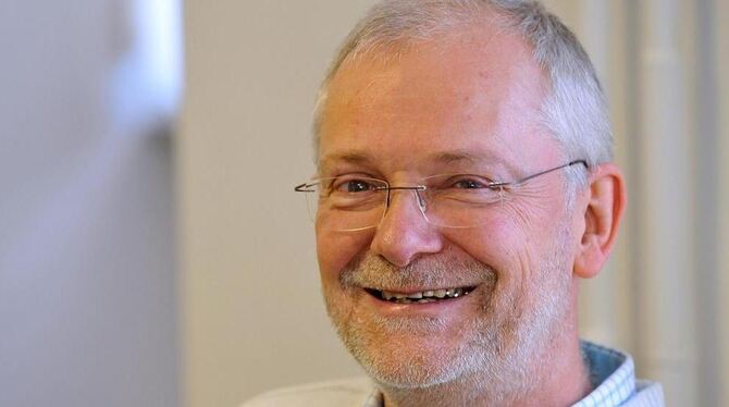 Brachte Reutlingen den Art-Bären-Sommer und drei Dino-Paraden: der scheidende »C&A«-Leiter Klaus Otto. FOTO: NIETHAMMER Brachte Reutlingen den Art-Bären-Sommer und drei Dino-Paraden: der scheidende »C&A«-Leiter Klaus Otto. FOTO: NIETHAMMER