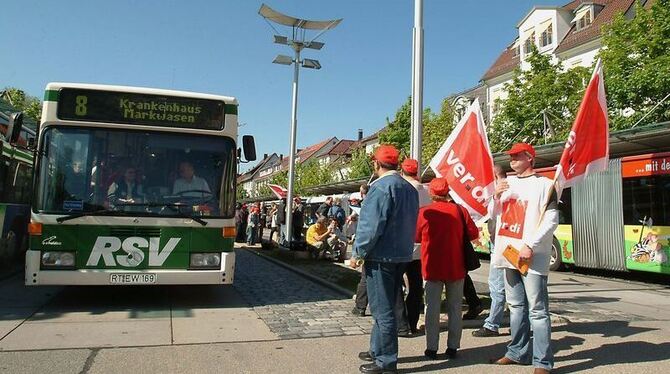 Im privaten Omnibusgewerbe haben sich die Tarifpartner geeinigt. Im privaten Omnibusgewerbe haben sich die Tarifpartner geeinigt.