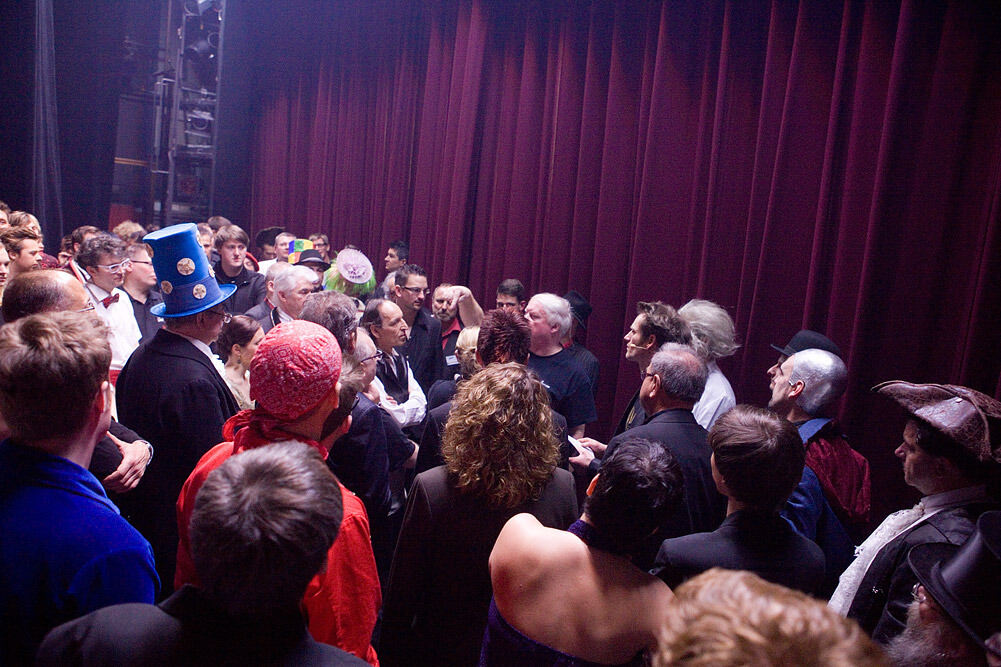 100 Magier in 100 Minuten