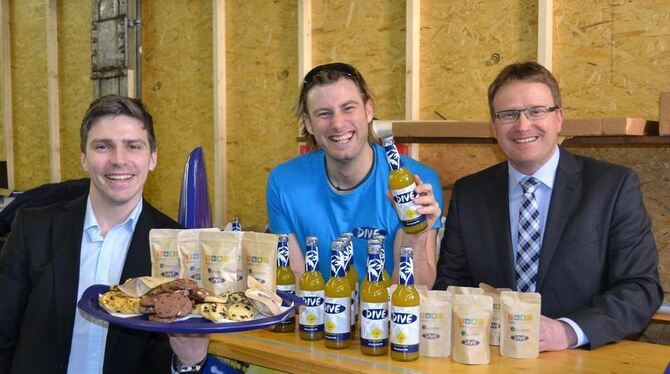 Zwei erfolgreiche Jungunternehmer aus der Region: Sebastian Reza (»Kekswerkstatt«, links) und Sebastian Werner (»Get Dive«).