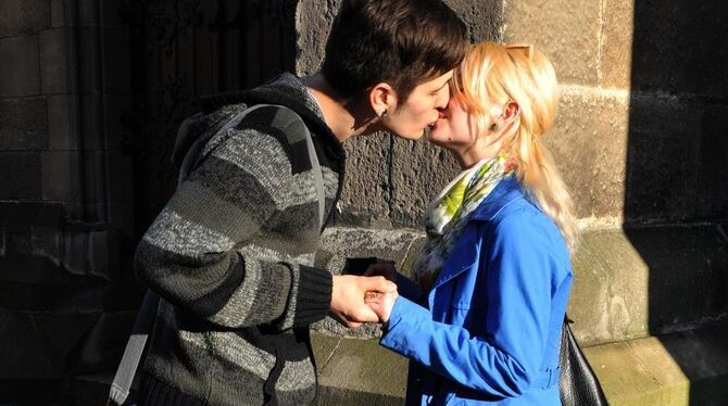 Frühlingsgefühle bedeuten für jeden etwas anderes. Frühlingsgefühle bedeuten für jeden etwas anderes.