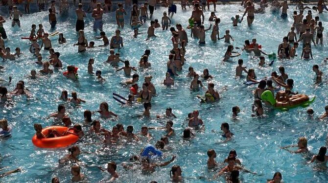 2011 sind deutlich weniger Kinder bei Badeunfällen ums Leben gekommen. Foto: Karl-Josef Hildenbrand 