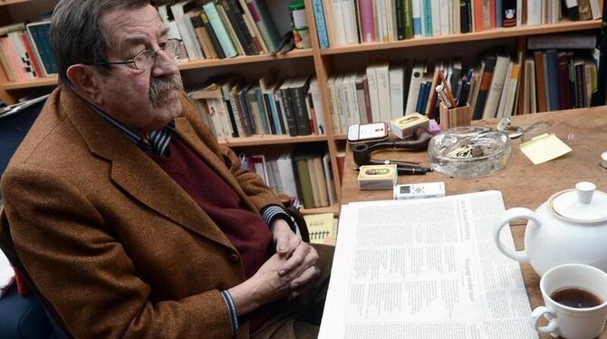 Der Literaturnobelpreisträger Günter Grass äußert sich zu seinem umstrittenen Israel-Gedicht. Foto: Marcus Brandt 