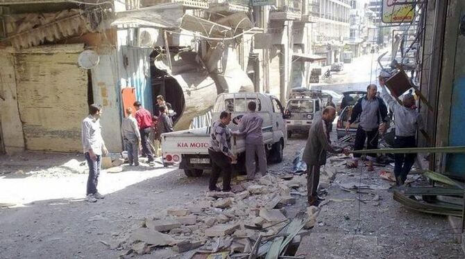Ein von Bomben zerstörter Straßenzug in der Stadt Hama: UN-Generalsekretär Moon hat die jüngste Eskalation der Gewalt in Syri