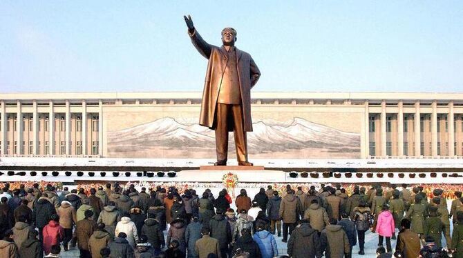 Eine Statue des »ewigen Präsidenten« Kim Il Sung. Nun regiert der Enkel des 1994 gestorbenen Diktators das bitterarme Nordkor