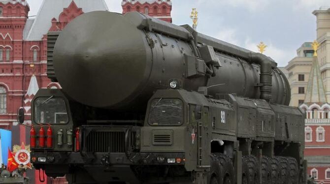 Eine russische Atomrakete vom Typ Topol-M: Russland und China haben die Rüstungsausgaben im vergangenen Jahr in die Höhe getr