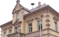 Die 1903 erbaute Bernheimersche Realschule in Buttenhausen wird seit 1994 als Museum genutzt. Jetzt wird die Ausstellung zur jüd