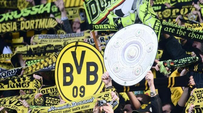 Die BVB-Fans feiern die deutsche Meisterschaft. Foto: Bernd Thissen