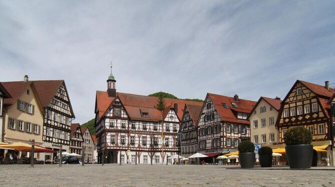 Der Uracher Marktplatz.