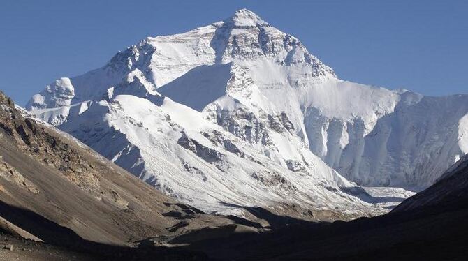 Der König der Berge: Der Mount Everest. Foto: Barbara Walton/Archivbild 