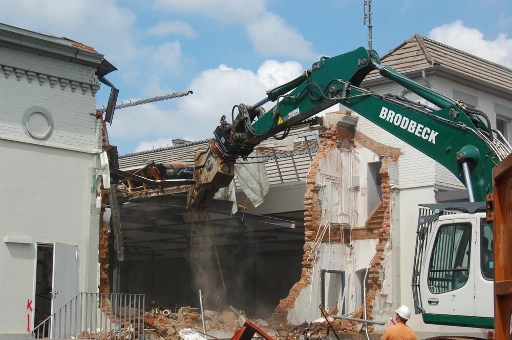 Abbruch der alten Metzinger Samtfabrik