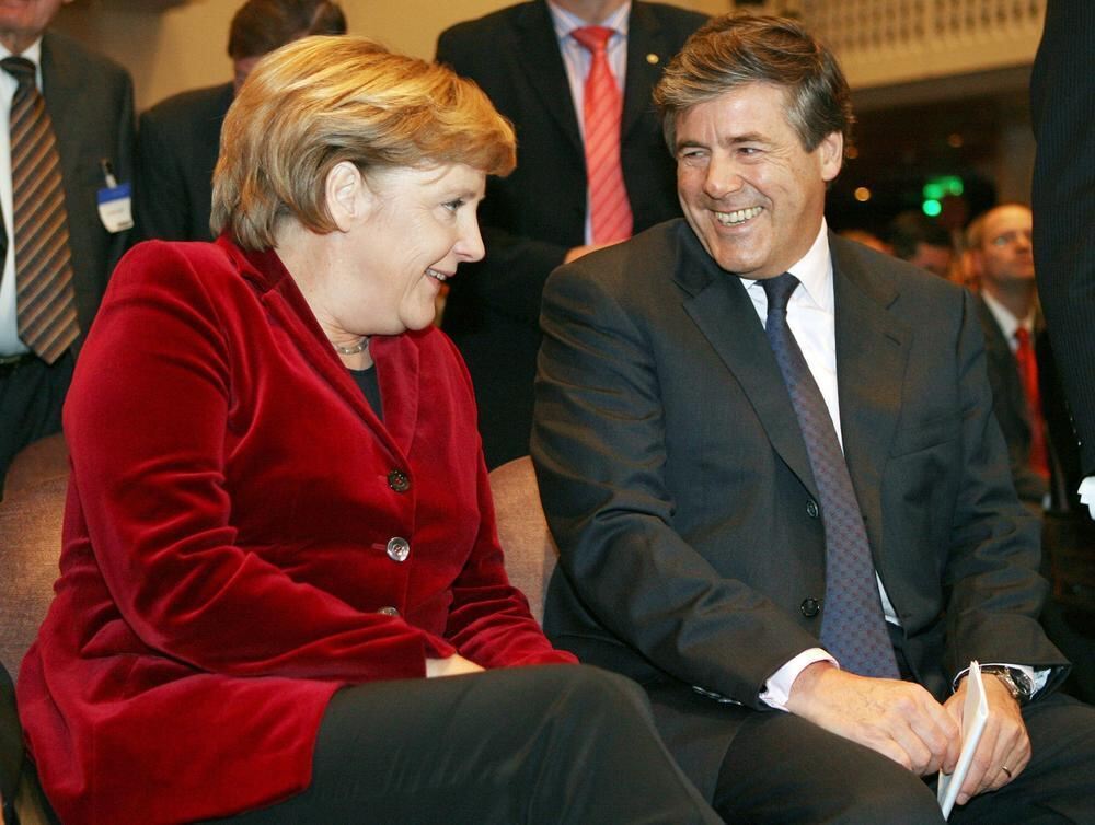 Zwei, die sich ganz offenbar gut verstehen: Bundeskanzlerin Angela Merkel und Josef Ackermann.