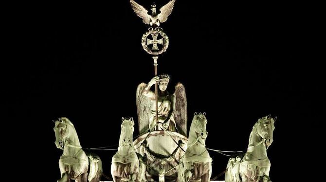 Auch die berühmte Quadriga von Johann Gottfried Schadow auf dem Brandenburger Tor konnte nur anhand von Gipsformen rekonstruiert