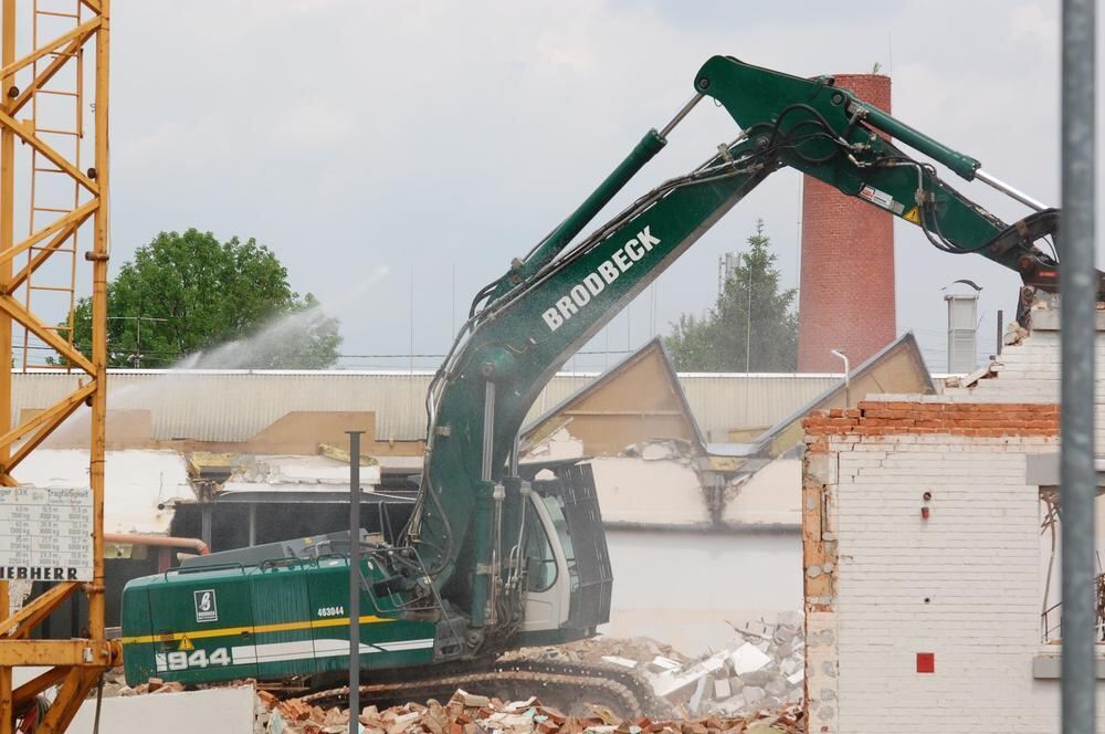 Abbruch der alten Metzinger Samtfabrik