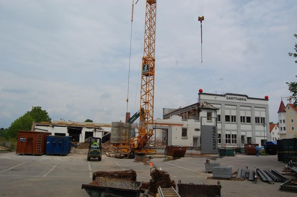 Abbruch der alten Metzinger Samtfabrik