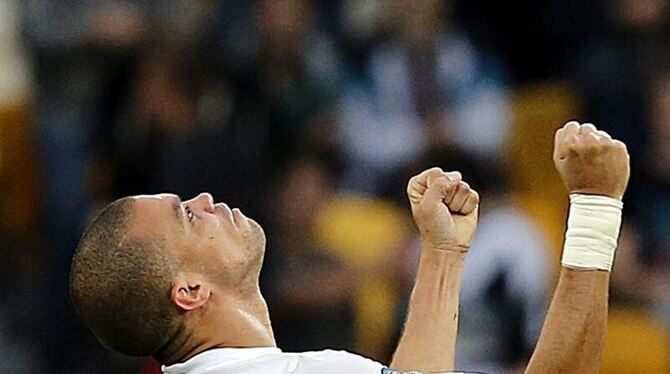 Windschnittig: Der portugiesische Kicker Pepe. Foto: Sergey Dolzhenko