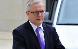 EU-Währungskommissar Olli Rehn will sich schnell mit Madrid über die Konditionen für die Finanzhilfen einigen. Foto: Nicolas 