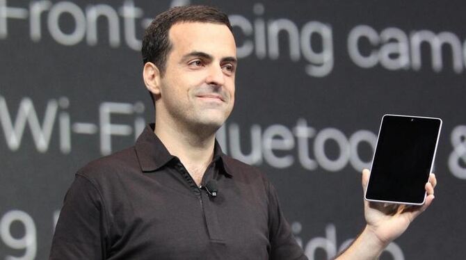 Android-Produktmanager Hugo Barra, präsentiert den iPad-Konkurrenten Nexus 7, der mit einem Einstiegspreis von 200 Dollar auf