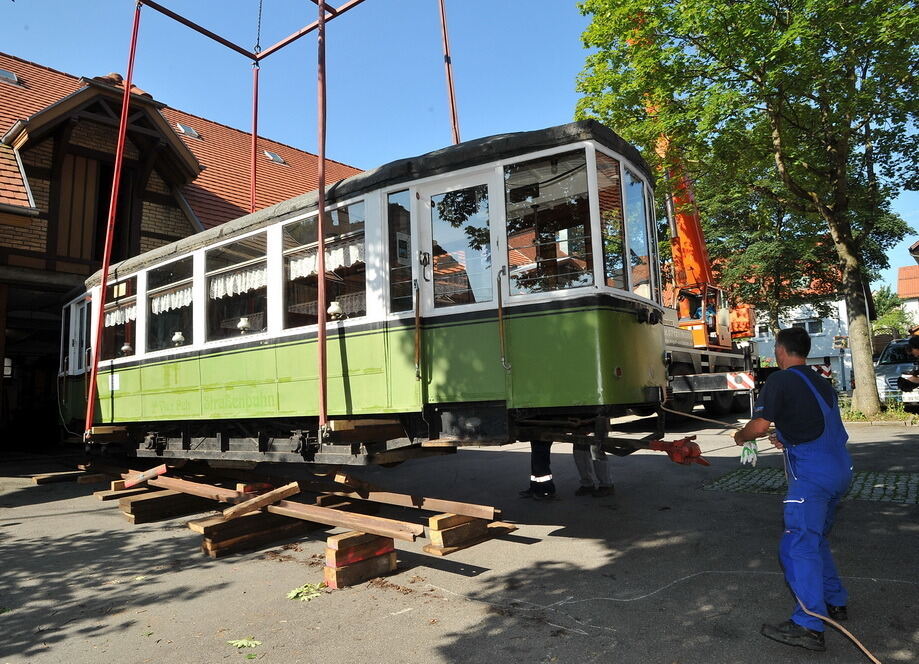 Straßenbahn wird Straßencafe
