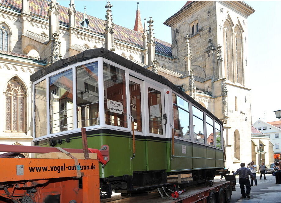 Straßenbahn wird Straßencafe